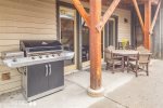 Outdoor Patio with Grill